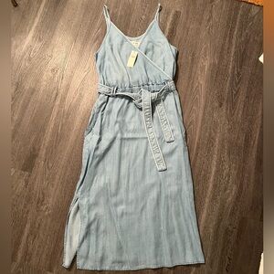NWT Cloth & Stone Anthropologie Soft Denim Dress